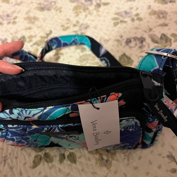 Adjustable strap purse - Picture 2 of 3